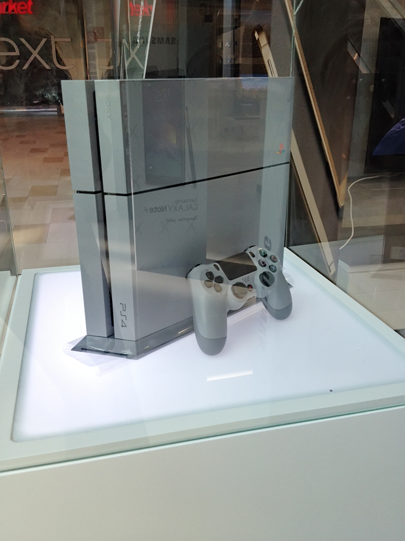 PS4 limited edition je stigao u Point shopping center!