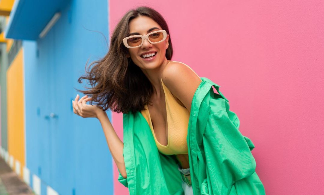 Odijevanje koje podiže raspoloženje: zašto je „dopamine dressing” postao veliki modni trend?